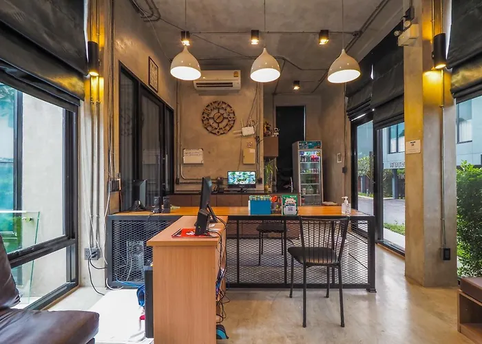 Hotel Oyo 75368 Demadre