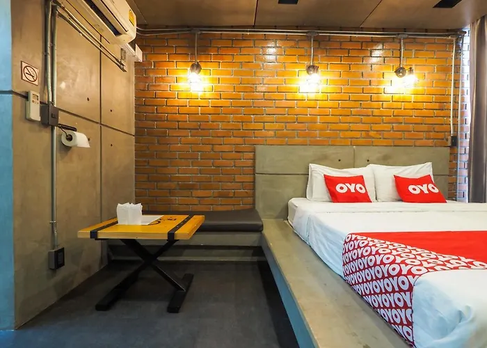 Hotel Oyo 75368 Demadre 3*