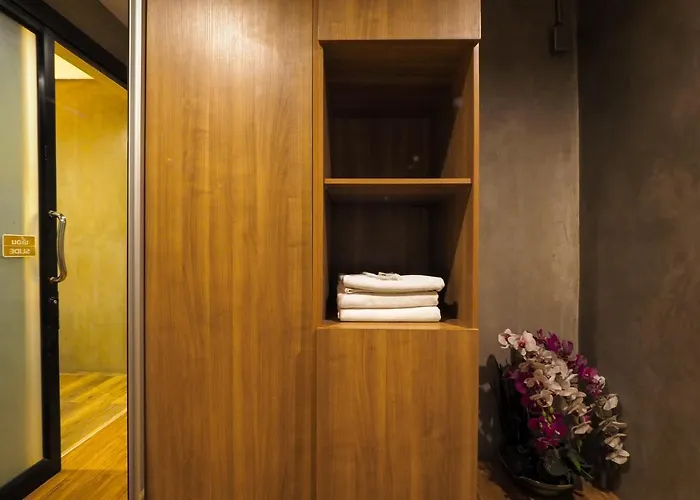 Hotel Oyo 75368 Demadre