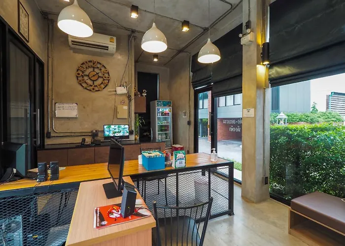 Oyo 75368 Demadre Hotel