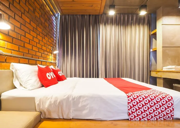 Hotel Oyo 75368 Demadre 3*