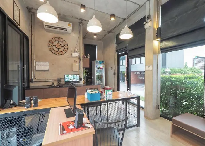 Oyo 75368 Demadre Bangkok