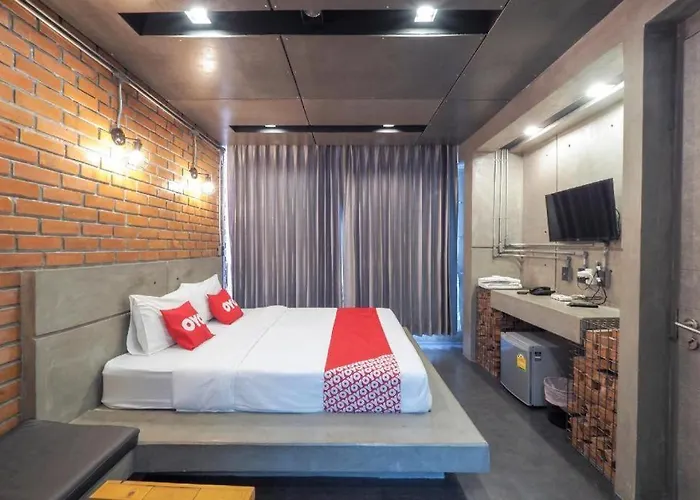 Oyo 75368 Demadre Hotel